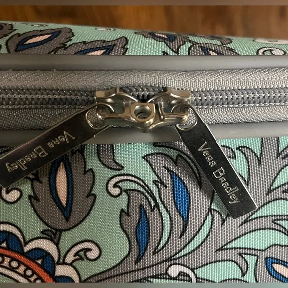 Vera Bradley Rolling Suitcase in RETIRED Fan Floral - Picture 11 of 13